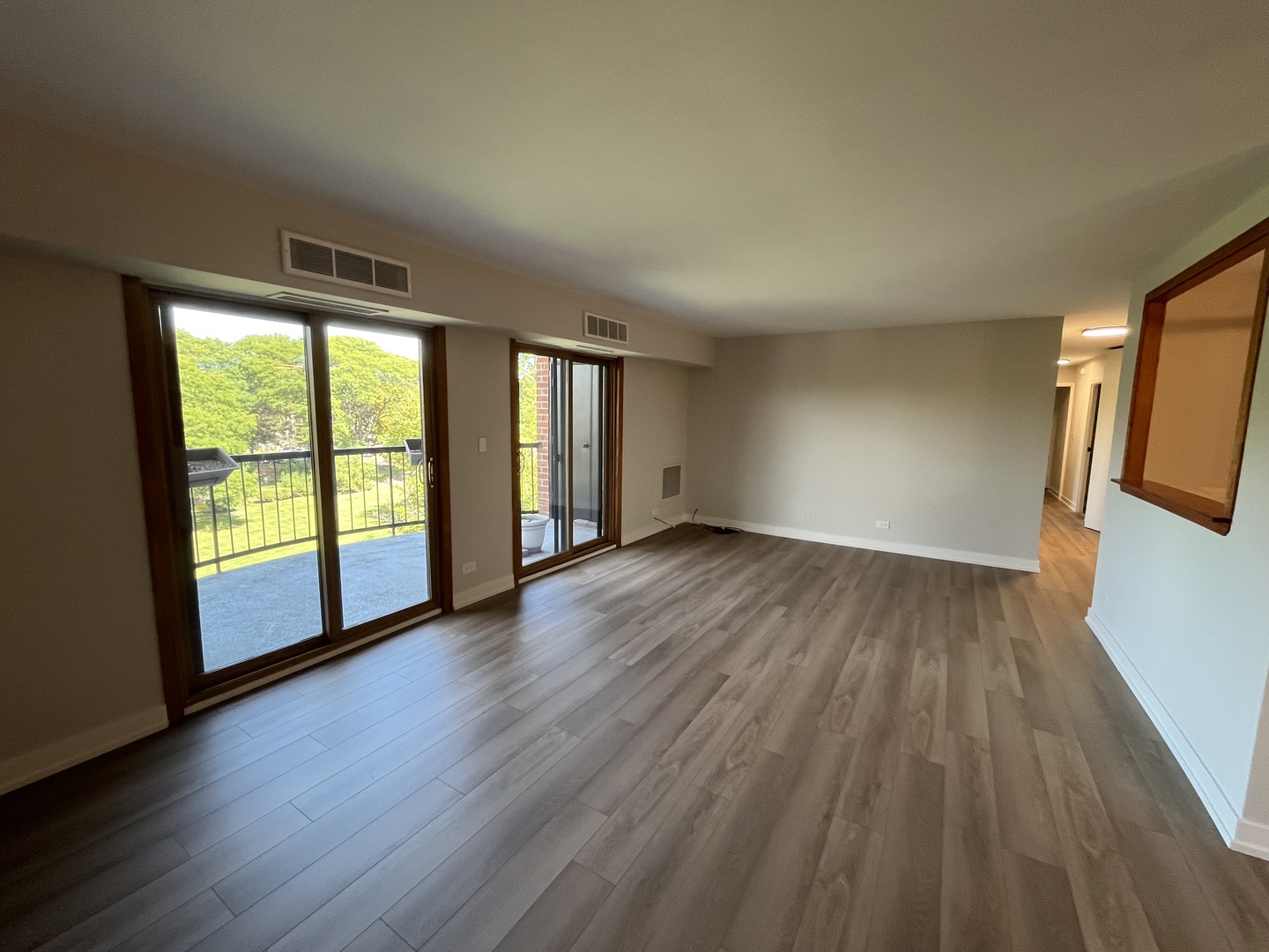 1615 E Central Road 422-c Property Photo 10