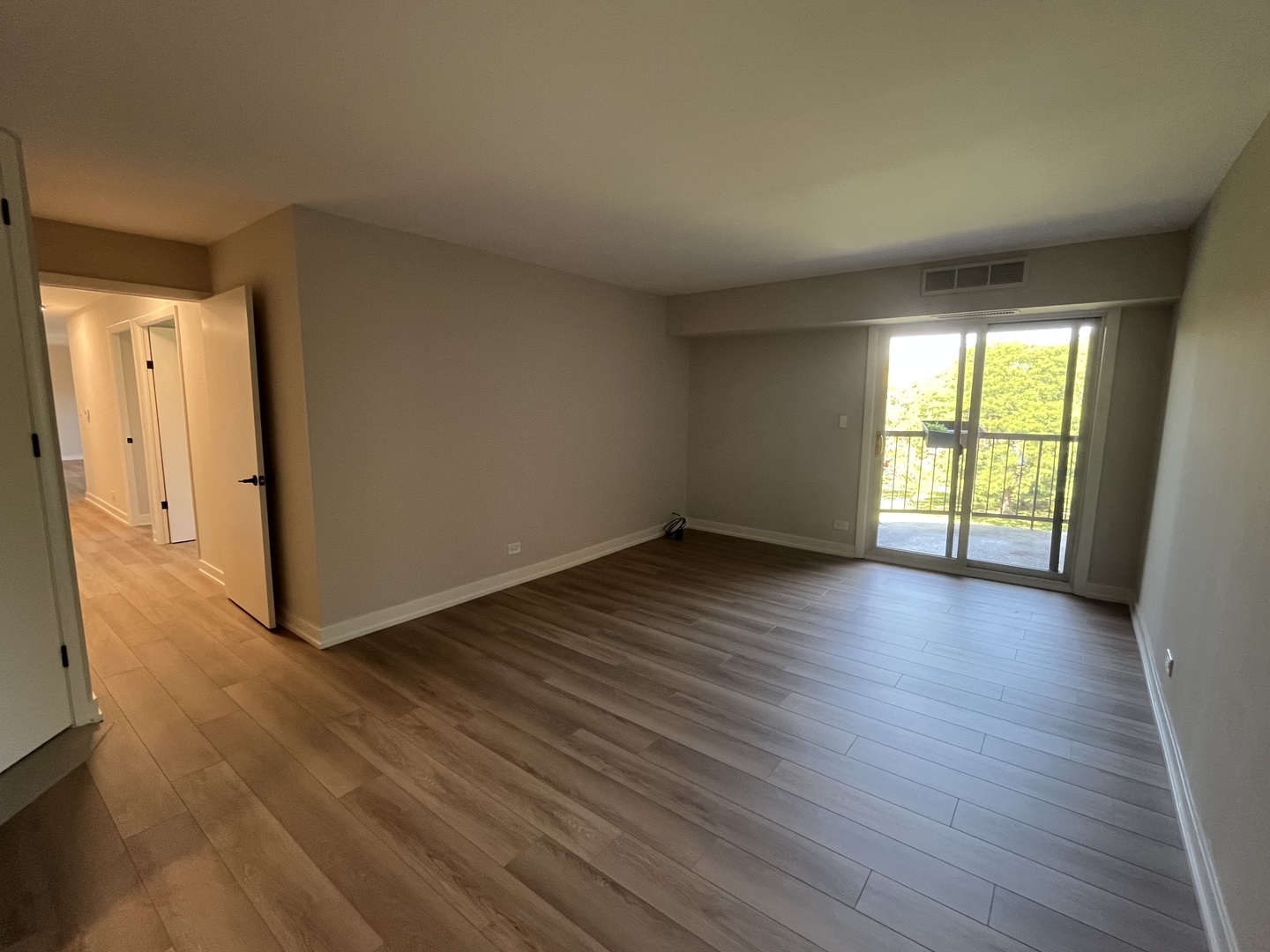 1615 E Central Road 422-c Property Photo 11