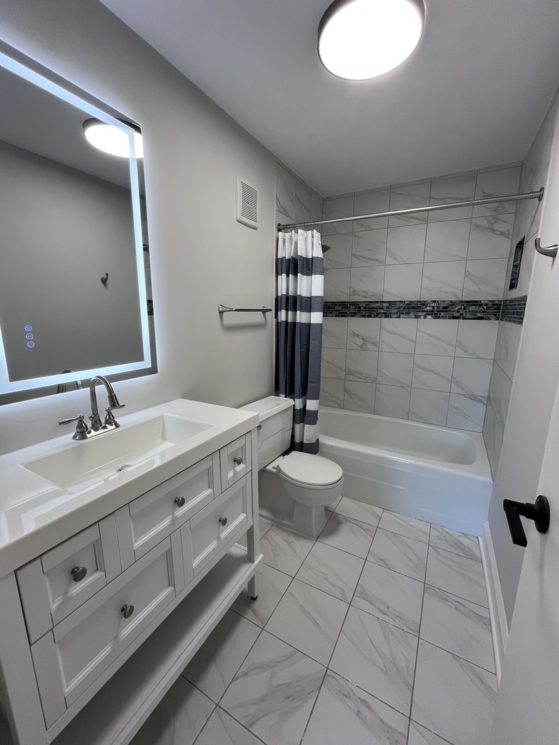 1615 E Central Road 422-c Property Photo 12
