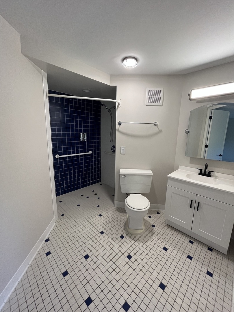 1615 E Central Road 422-c Property Photo 13