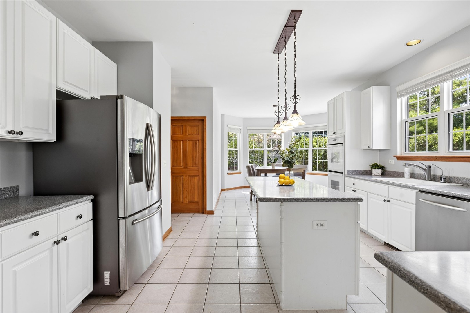 1674 Rolling Hills Drive Property Photo 4