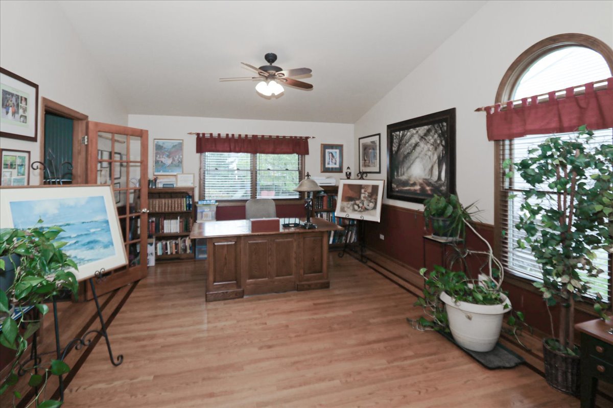 10616 Carl Street Property Photo 9