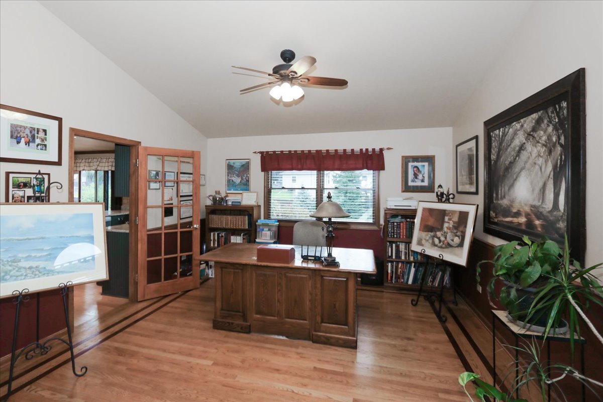 10616 Carl Street Property Photo 10