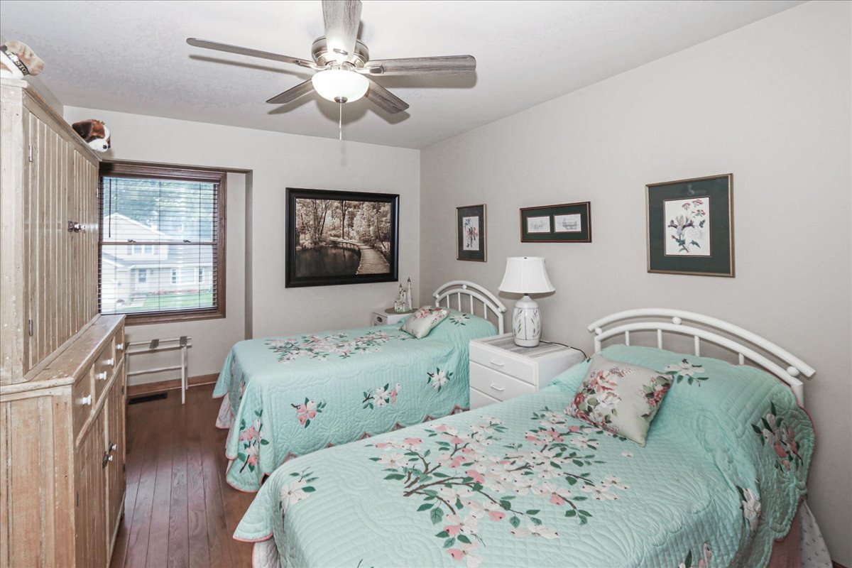 10616 Carl Street Property Photo 25