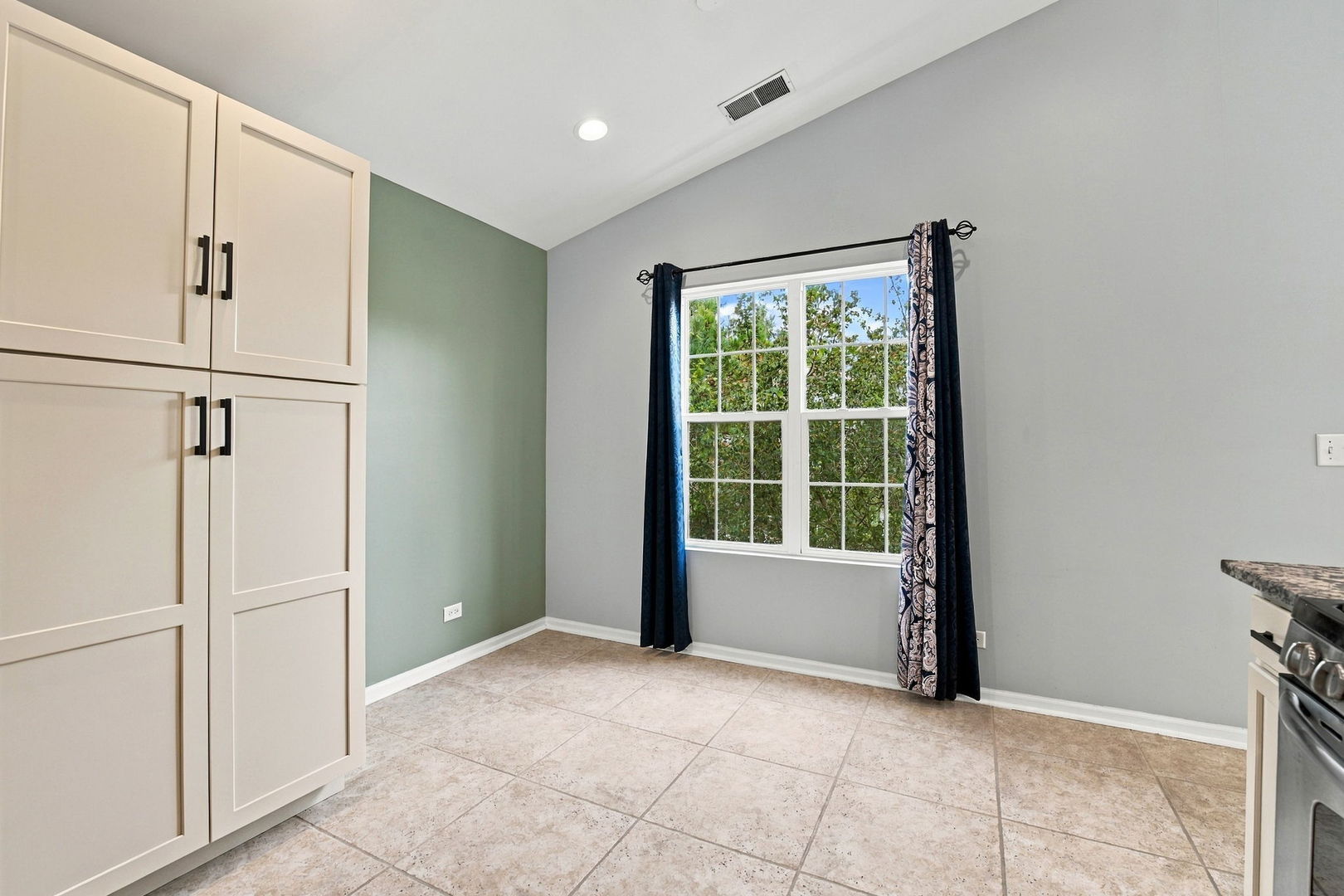 2469 Stoughton Circle 2469 Property Photo 12