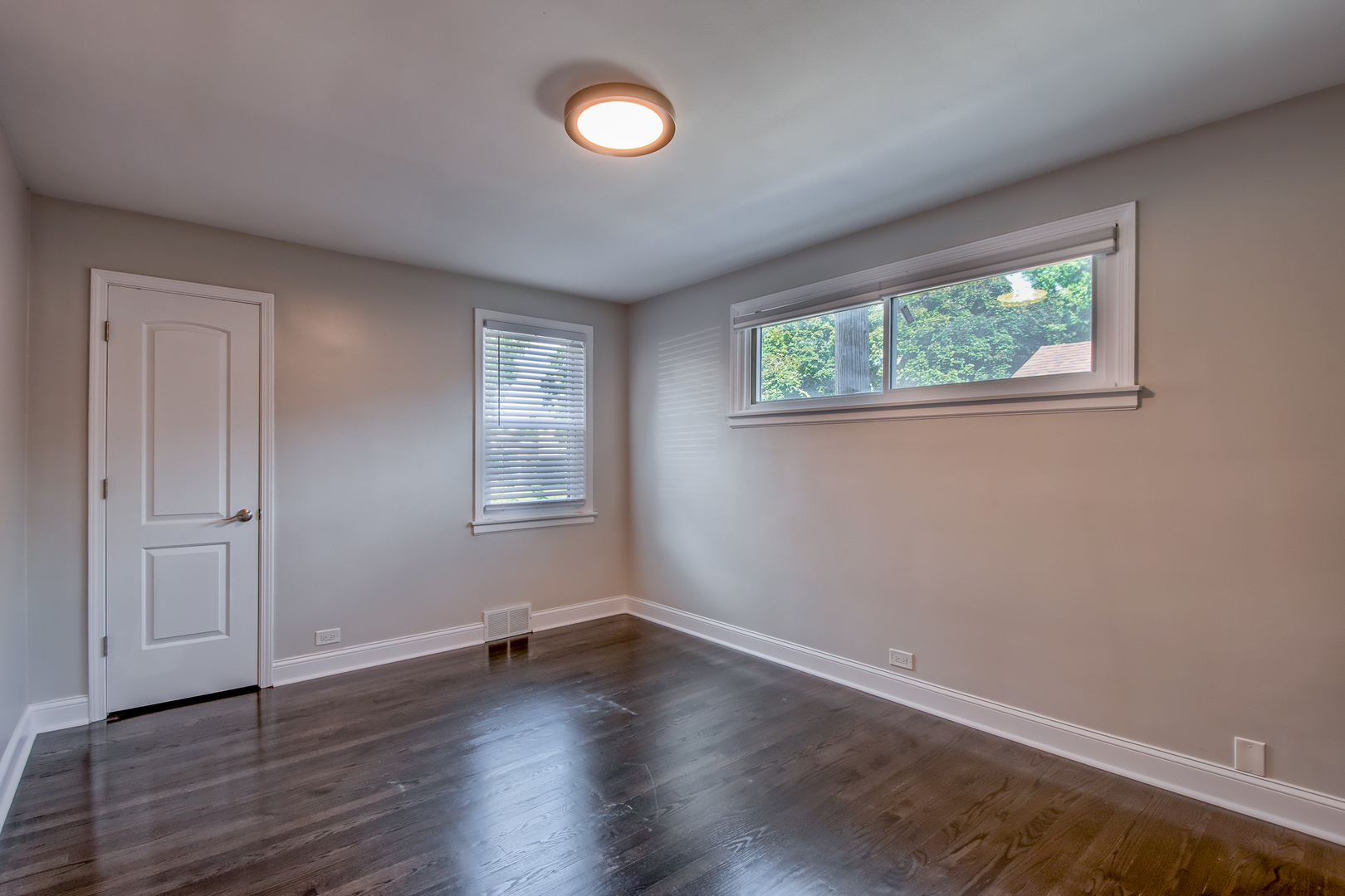 5145 Mulford Street Property Photo 10