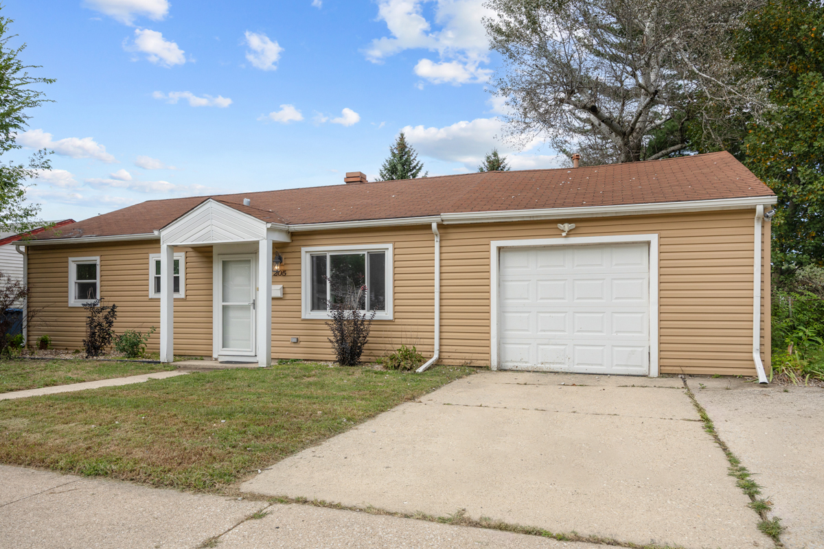 205 Hereford Drive Property Photo 3