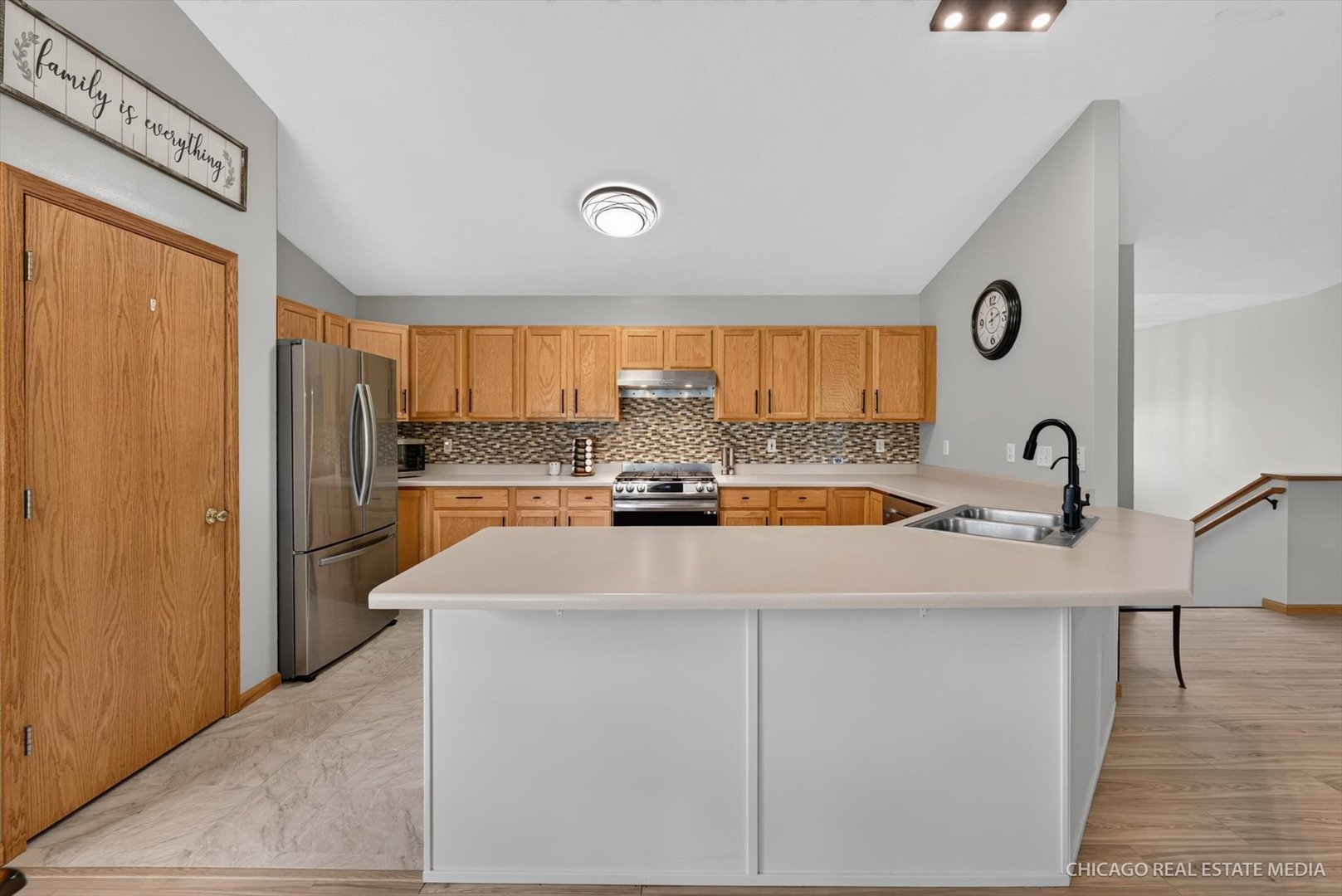 16 King Henry Road Property Photo 13