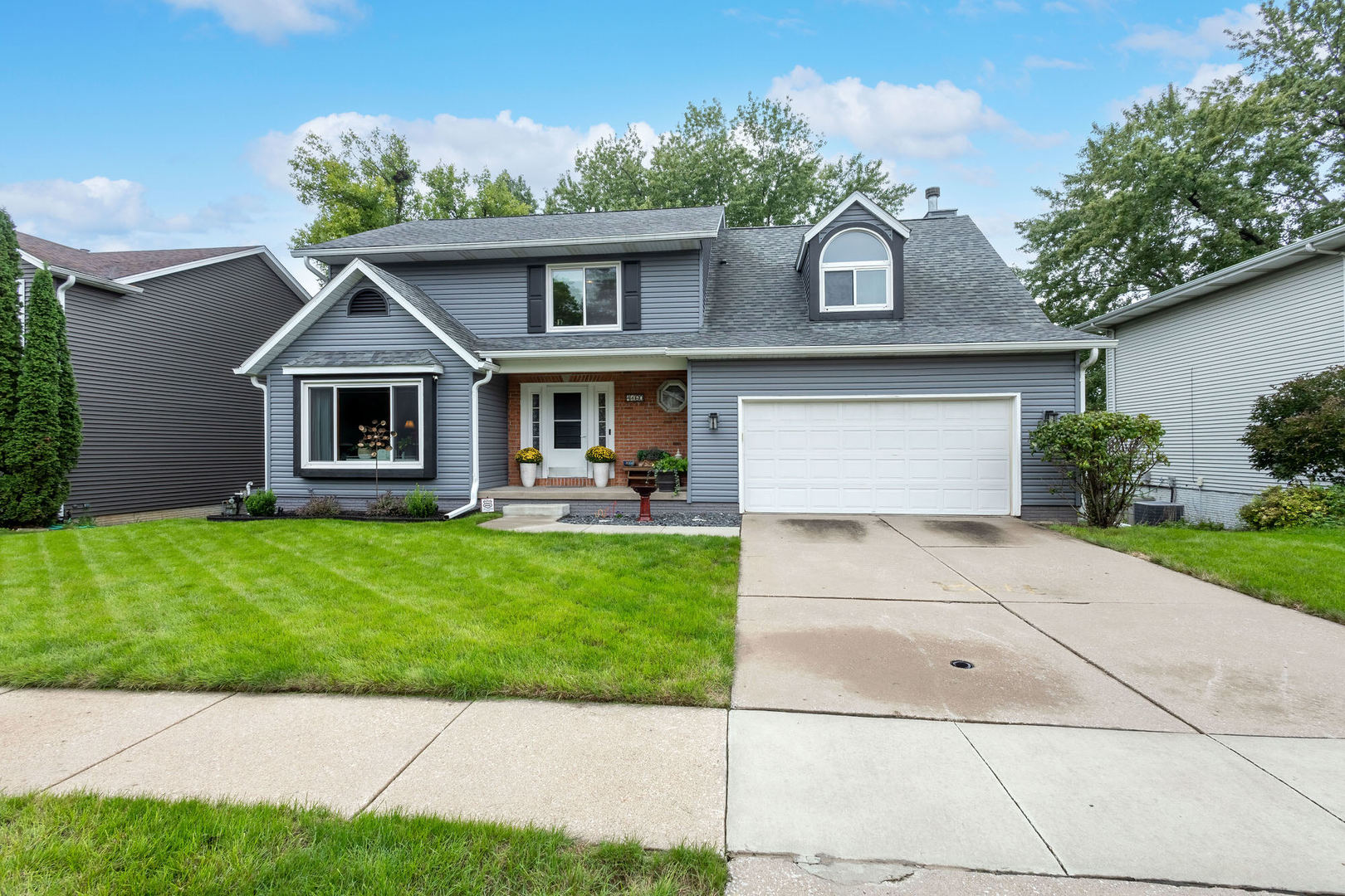 4160 Apple Valley Drive Property Photo 2