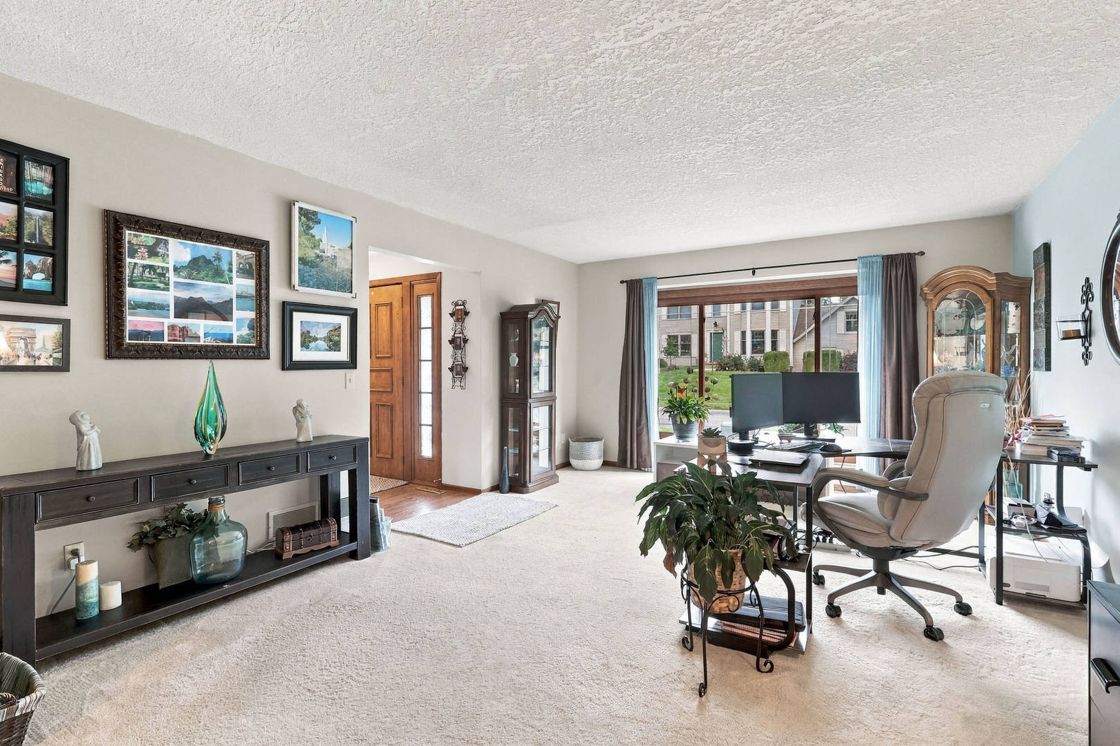 4160 Apple Valley Drive Property Photo 8