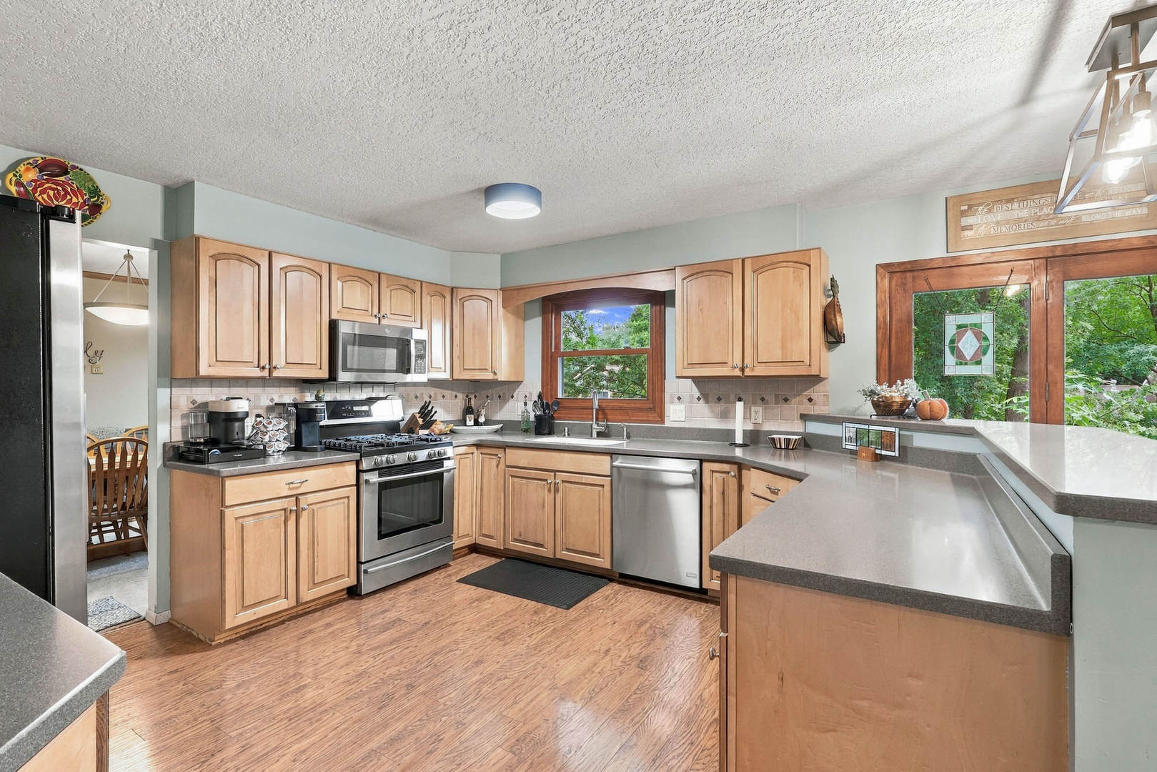 4160 Apple Valley Drive Property Photo 11