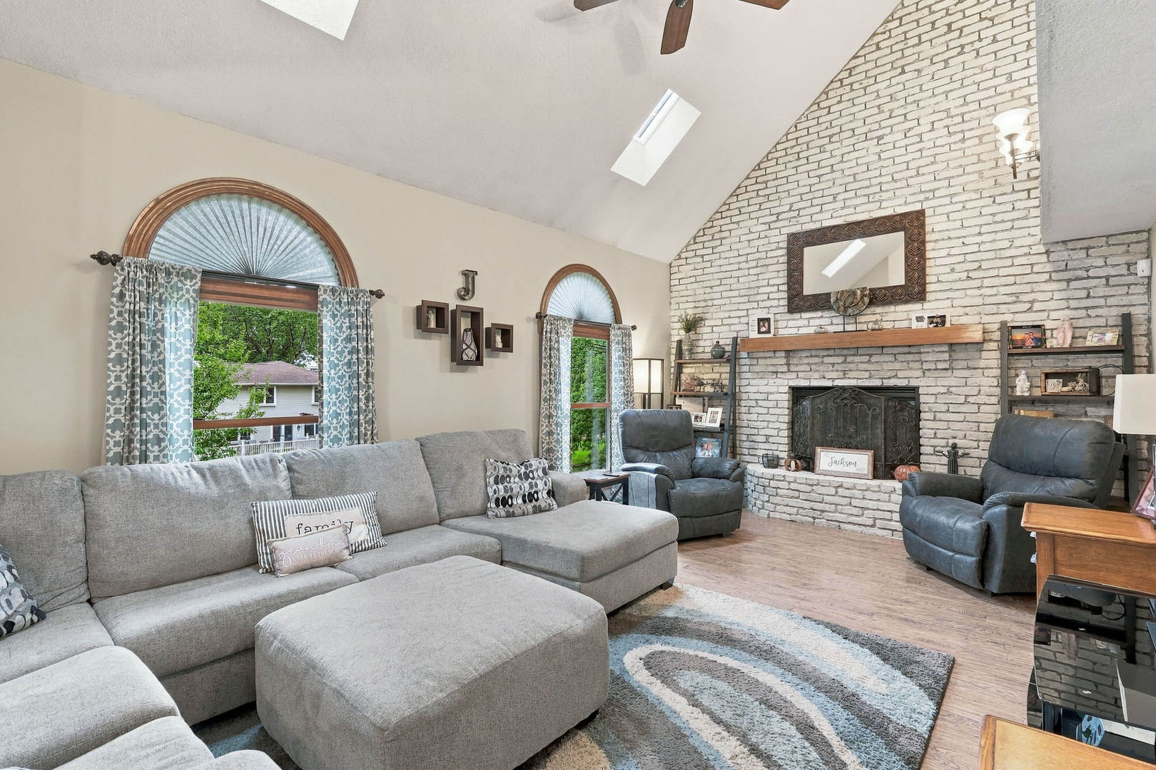 4160 Apple Valley Drive Property Photo 16