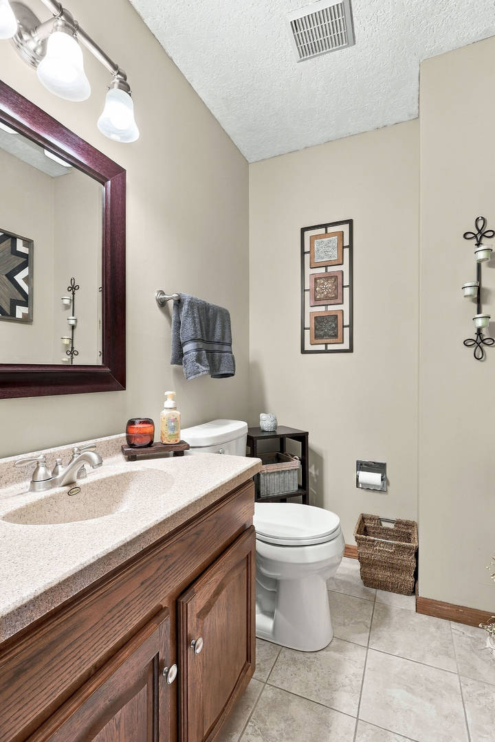 4160 Apple Valley Drive Property Photo 19