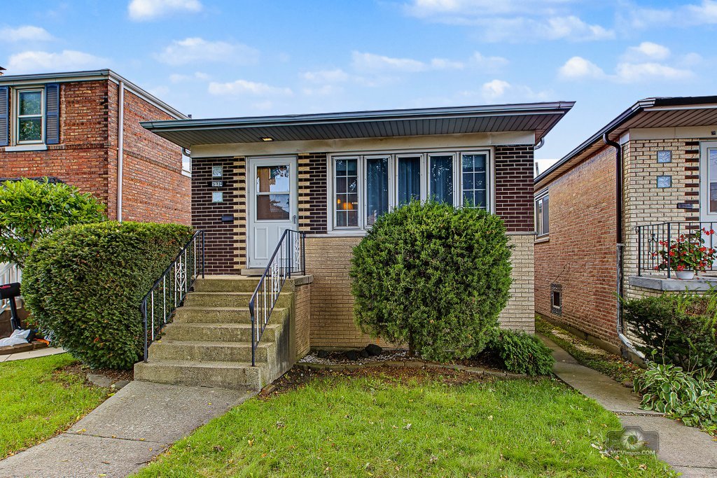 5104 S Menard Avenue Property Photo 1