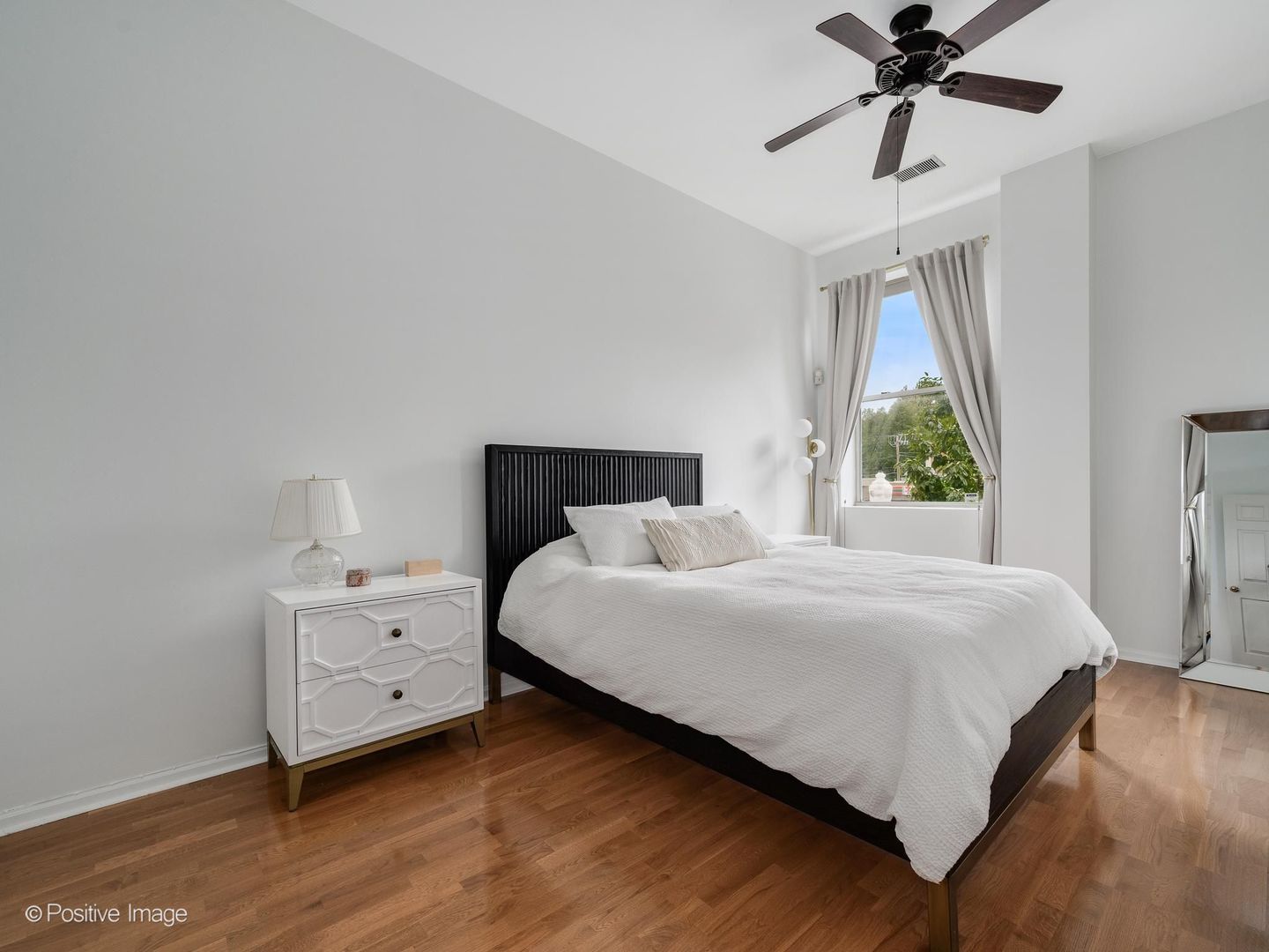 1350 W Fullerton Avenue 210 Property Photo 12