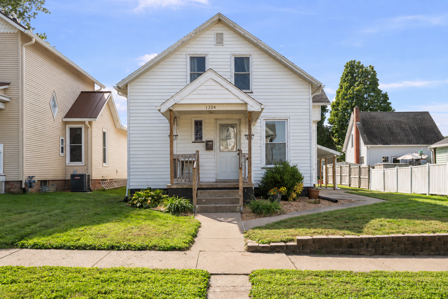 1304 Smalley Street Property Photo 1