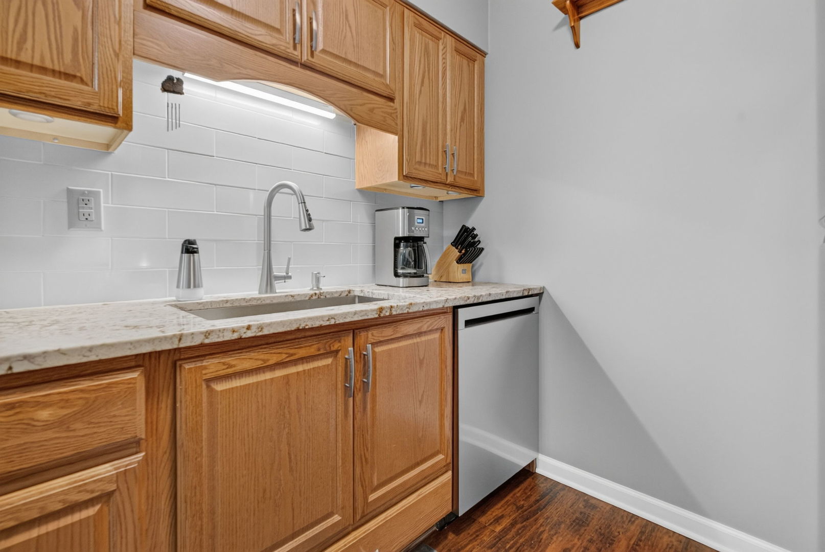 841 Pahl Road Property Photo 6