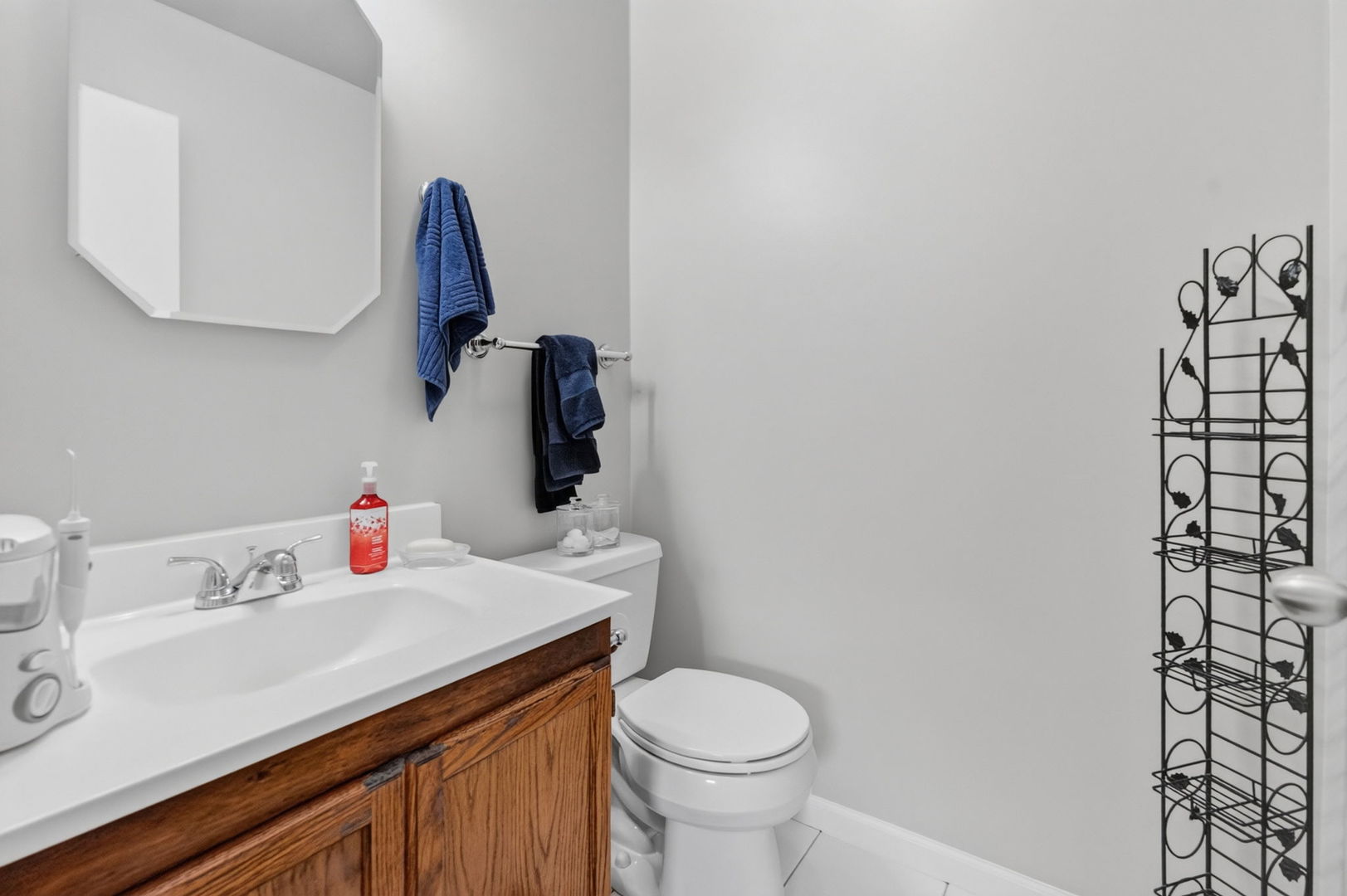 841 Pahl Road Property Photo 14