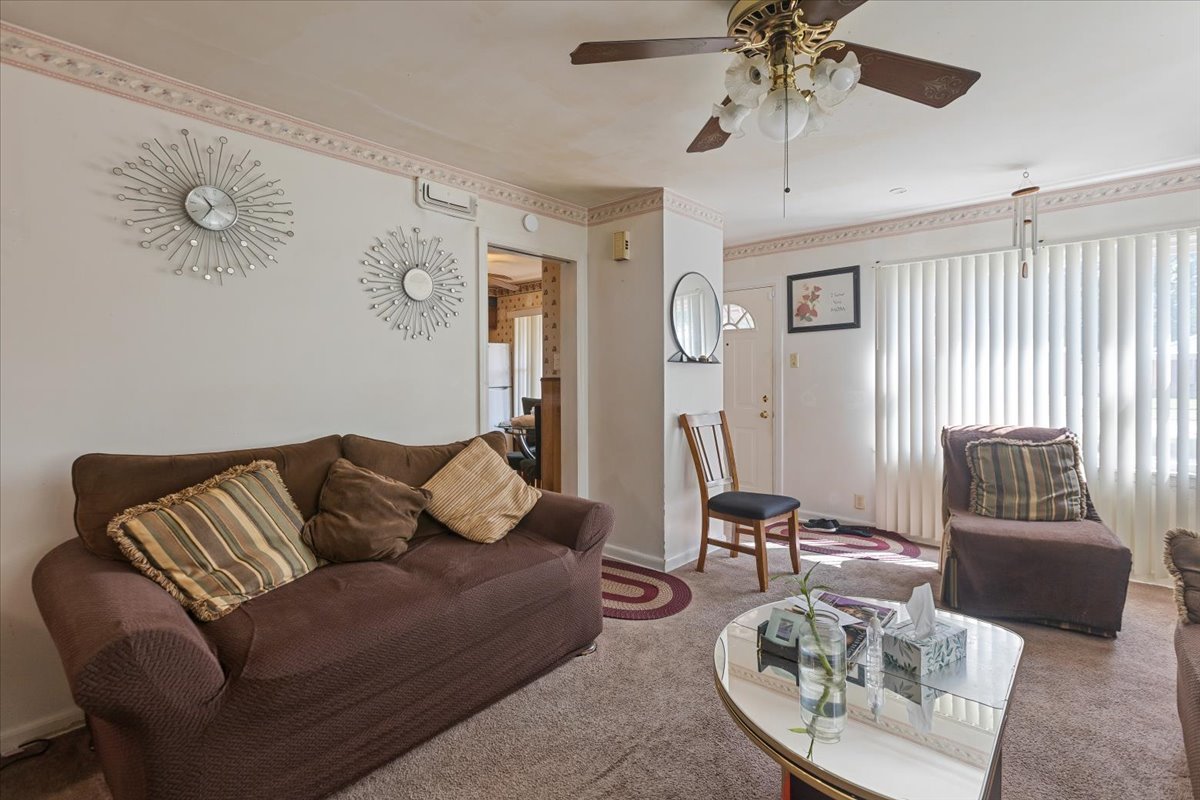 14836 S Langley Boulevard Property Photo 6