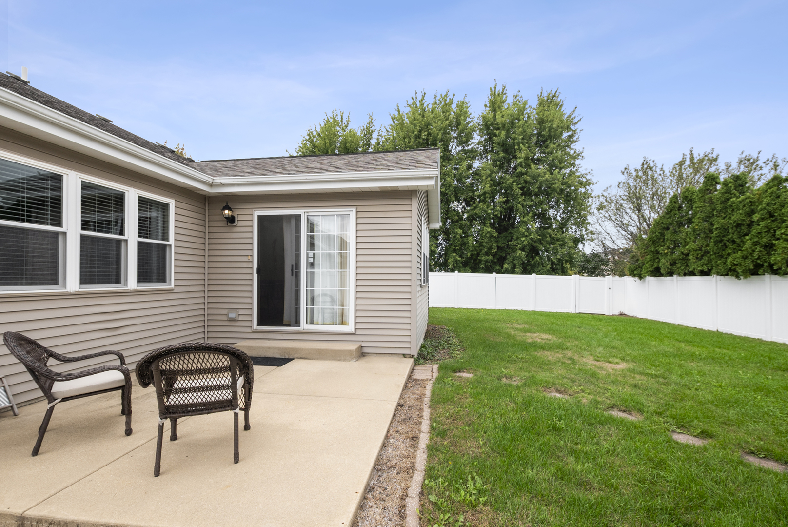 1582 Sun Ridge Drive Property Photo 24