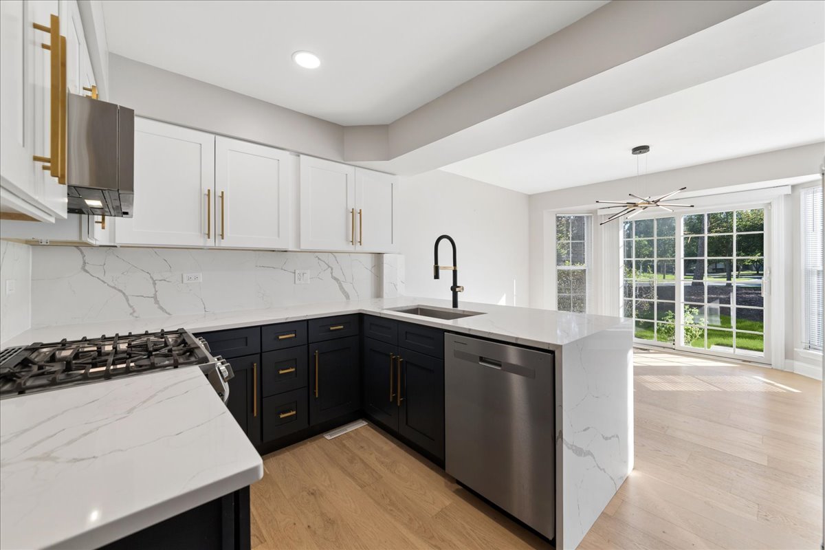 125 Alsace Court Property Photo 7