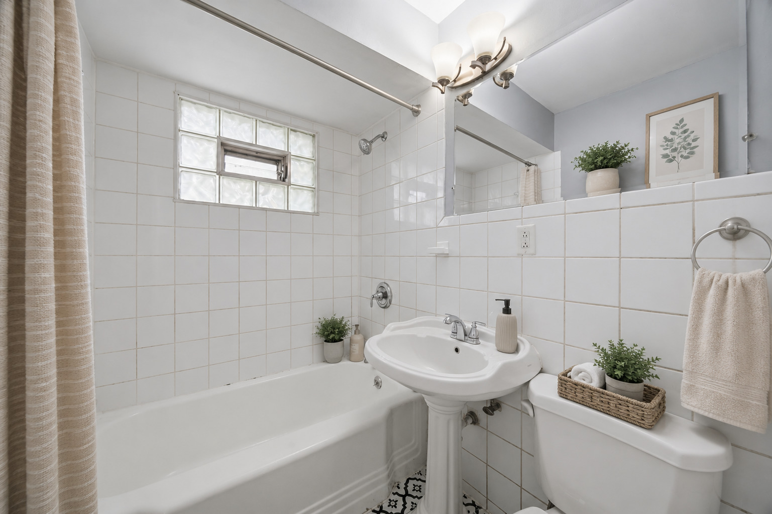 14935 Evers Street Property Photo 8
