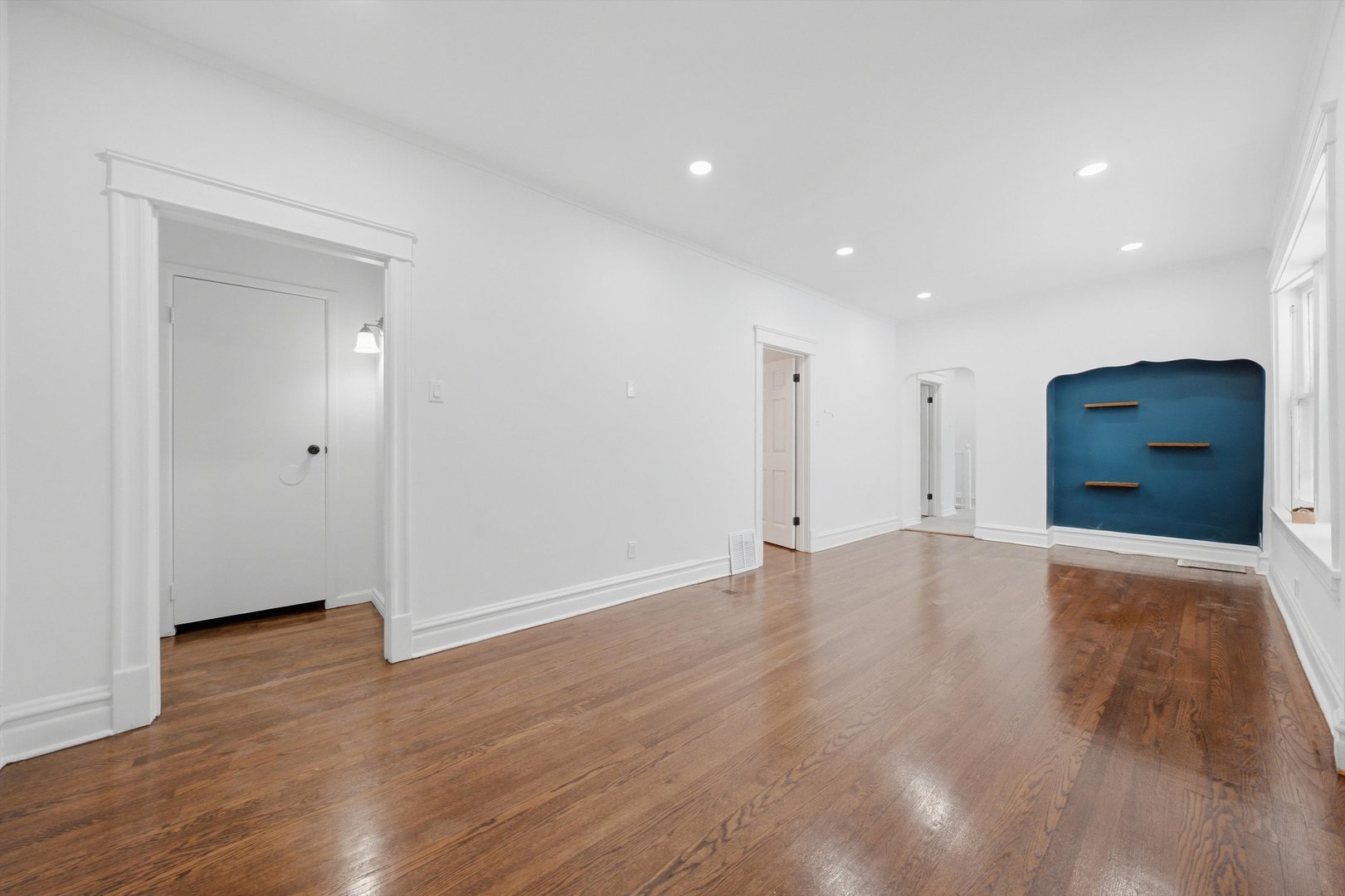 710 E 92nd Place Property Photo 10