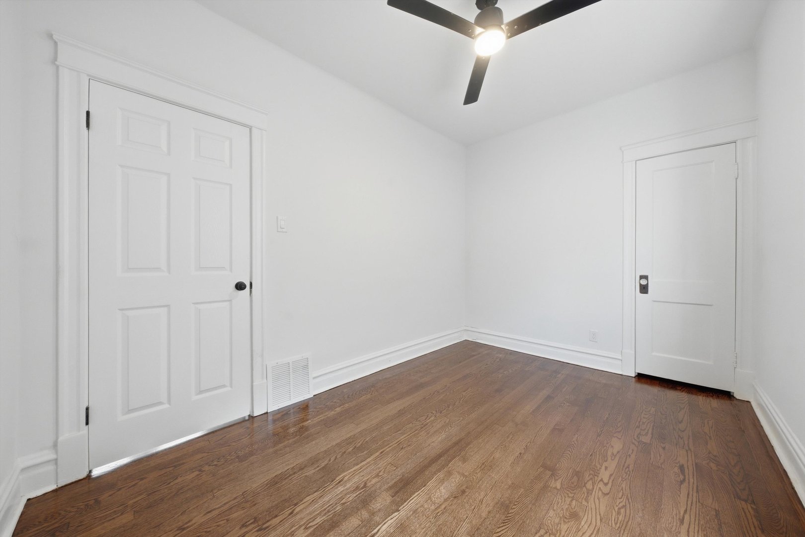 710 E 92nd Place Property Photo 15