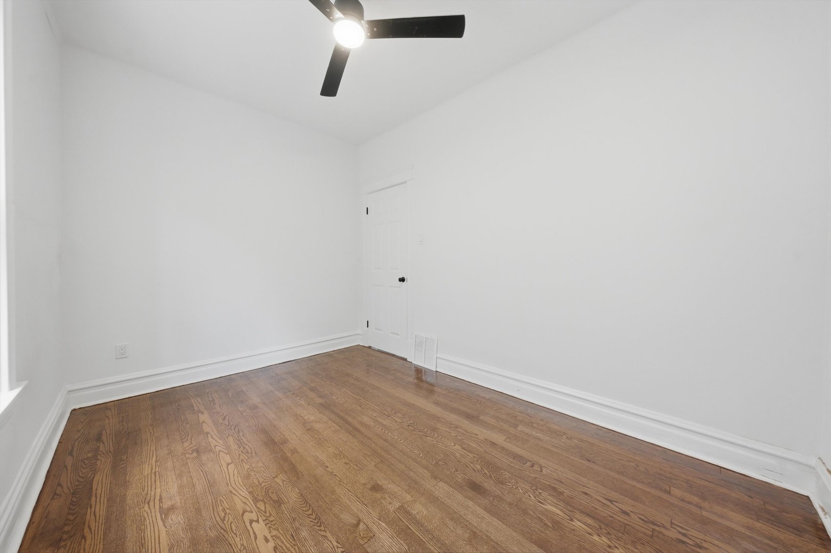 710 E 92nd Place Property Photo 16