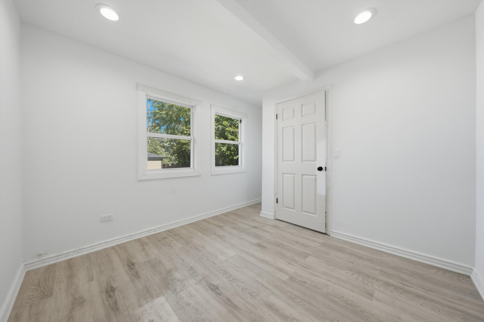 710 E 92nd Place Property Photo 23