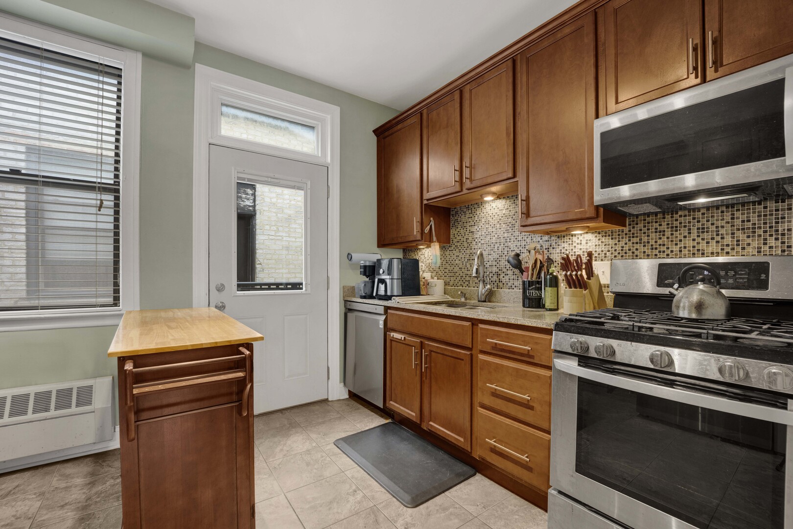 636 W Waveland Avenue 4d Property Photo 6
