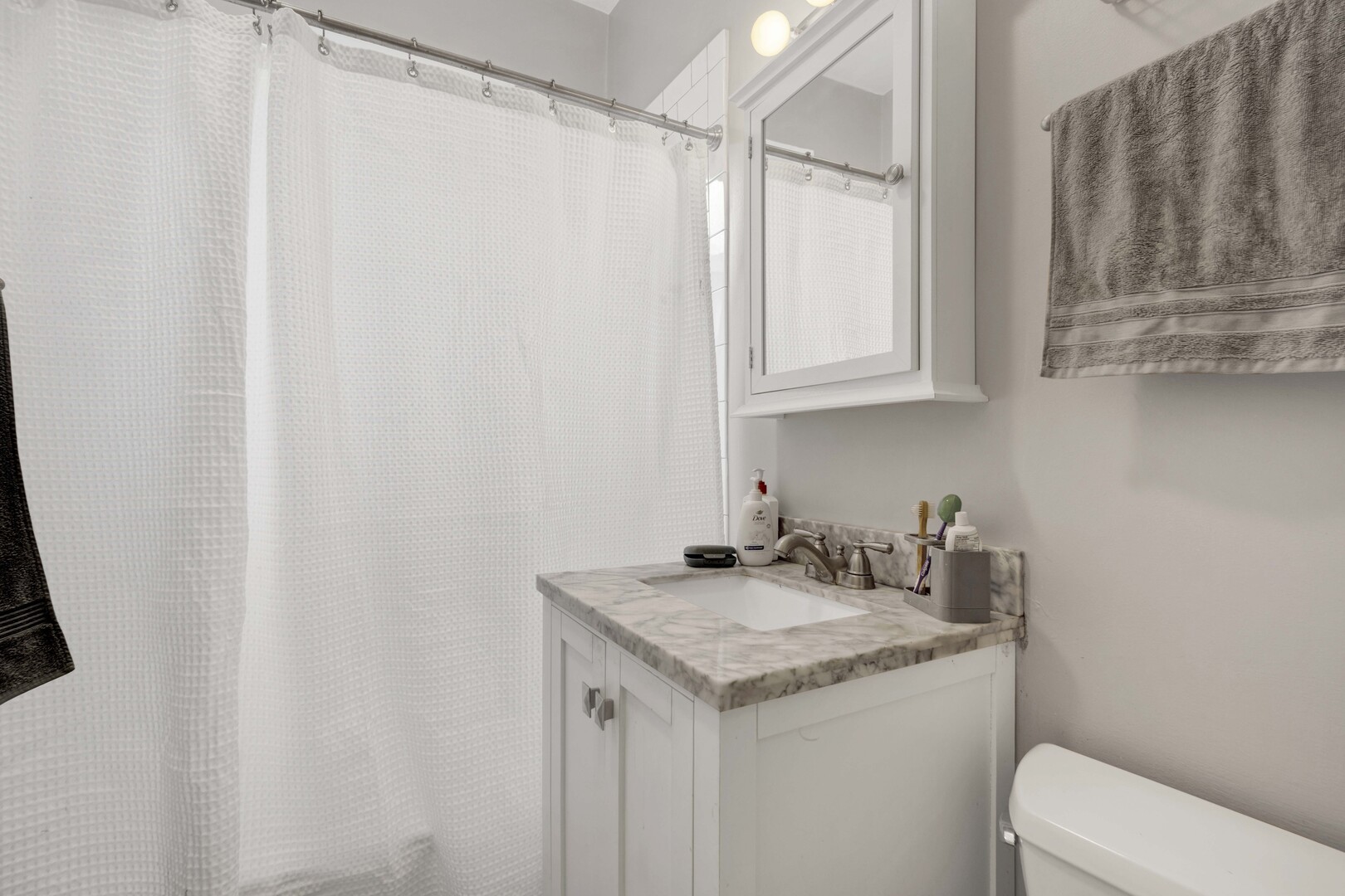 636 W Waveland Avenue 4d Property Photo 11