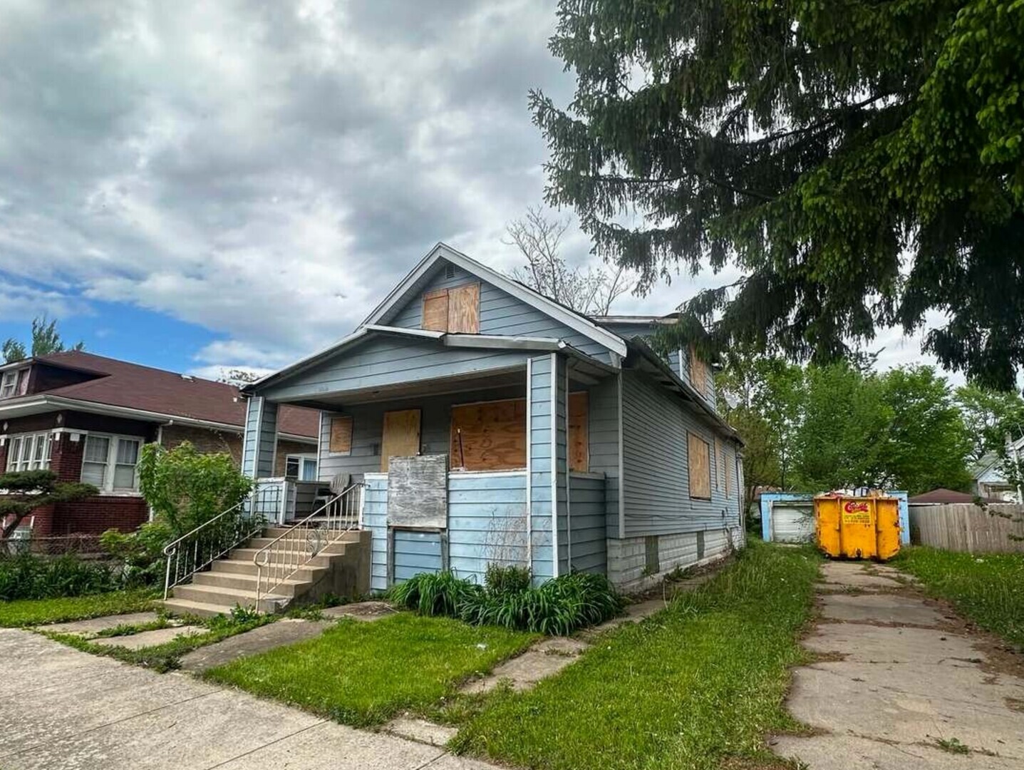 11941 S La Salle Street Property Photo 1