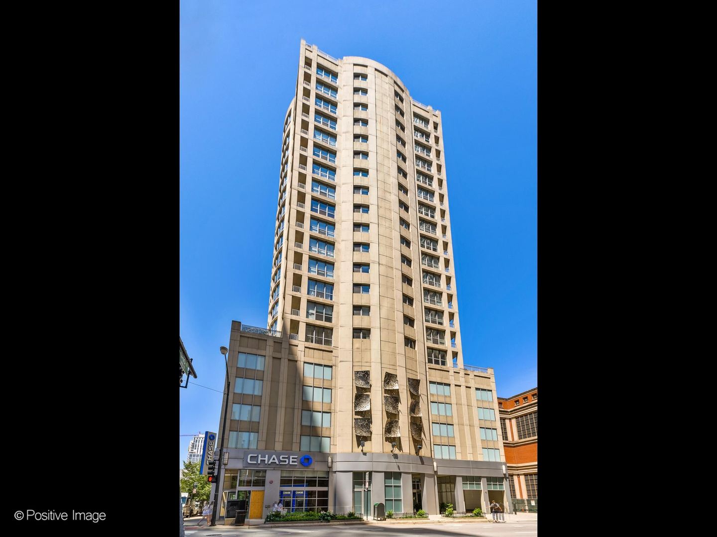 600 N Dearborn Street 905 Property Photo 1
