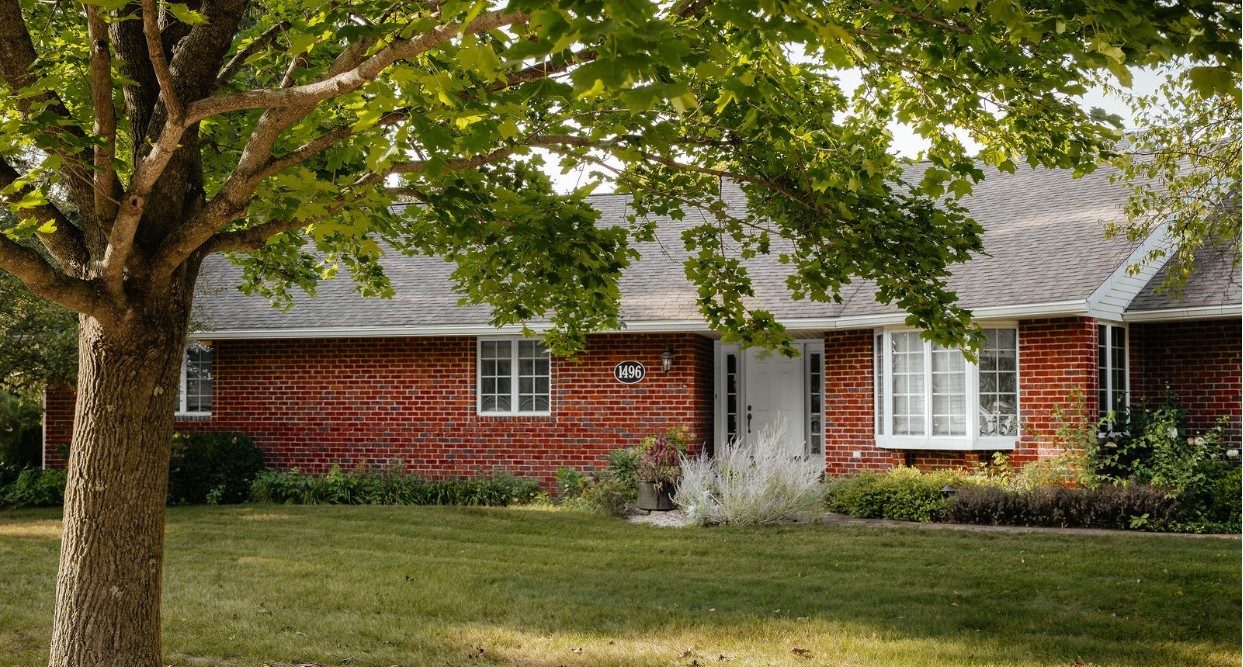 1496 Us Highway 150 Property Photo 1