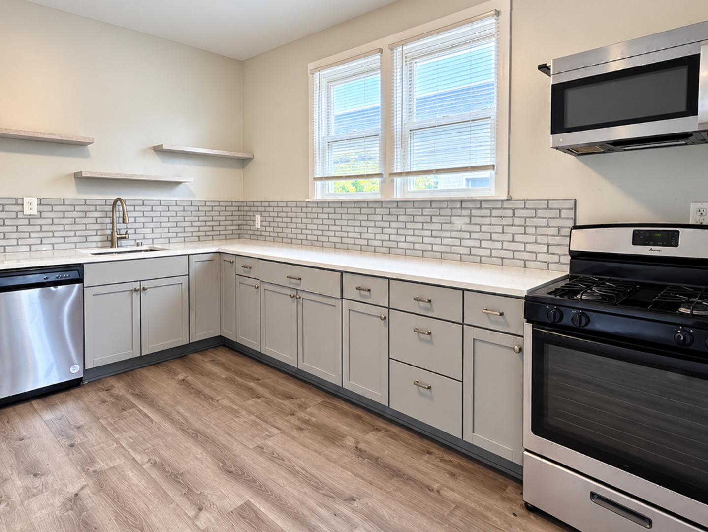 8510 S Burnham Avenue Property Photo 3
