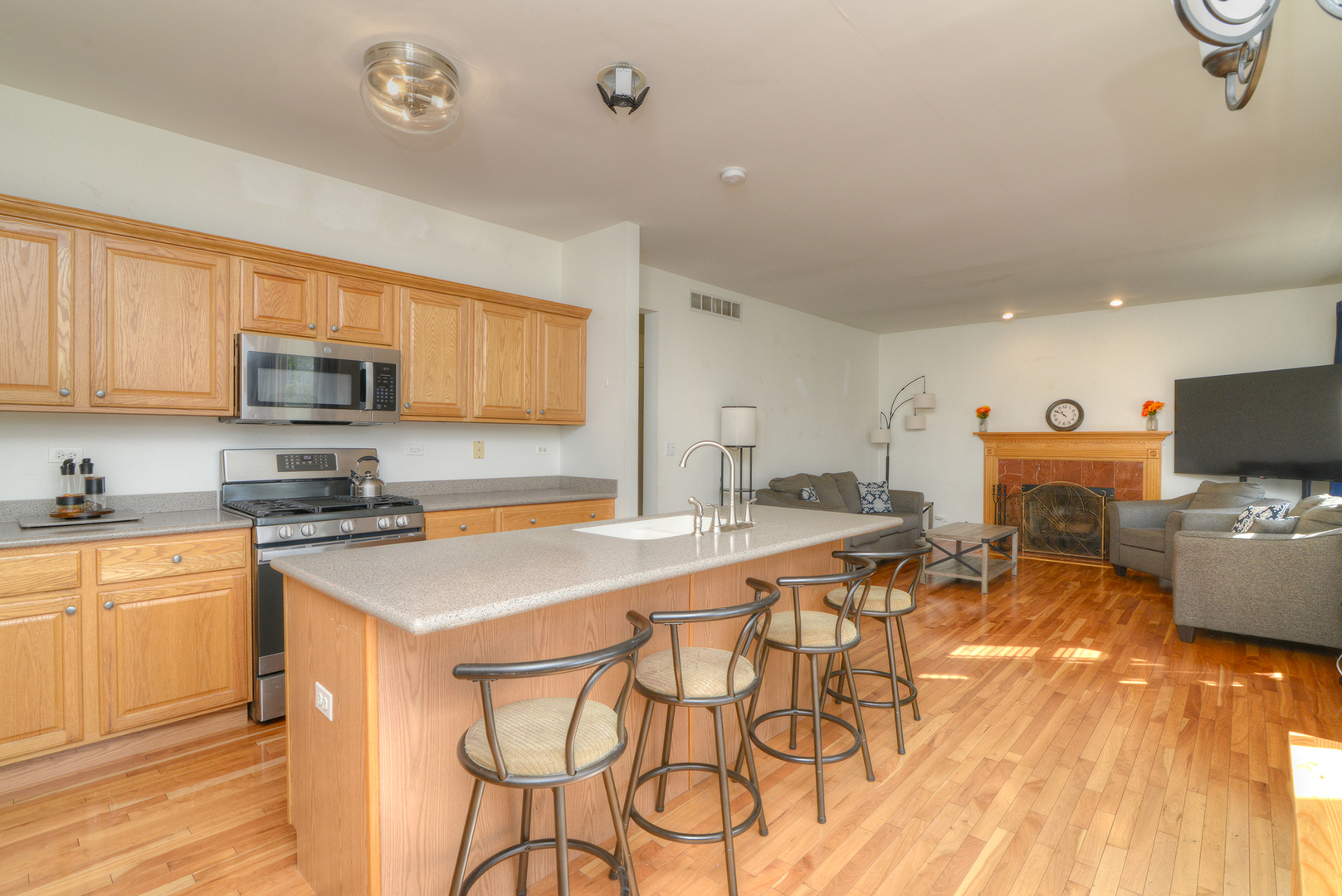 688 Stewart Avenue Property Photo 10