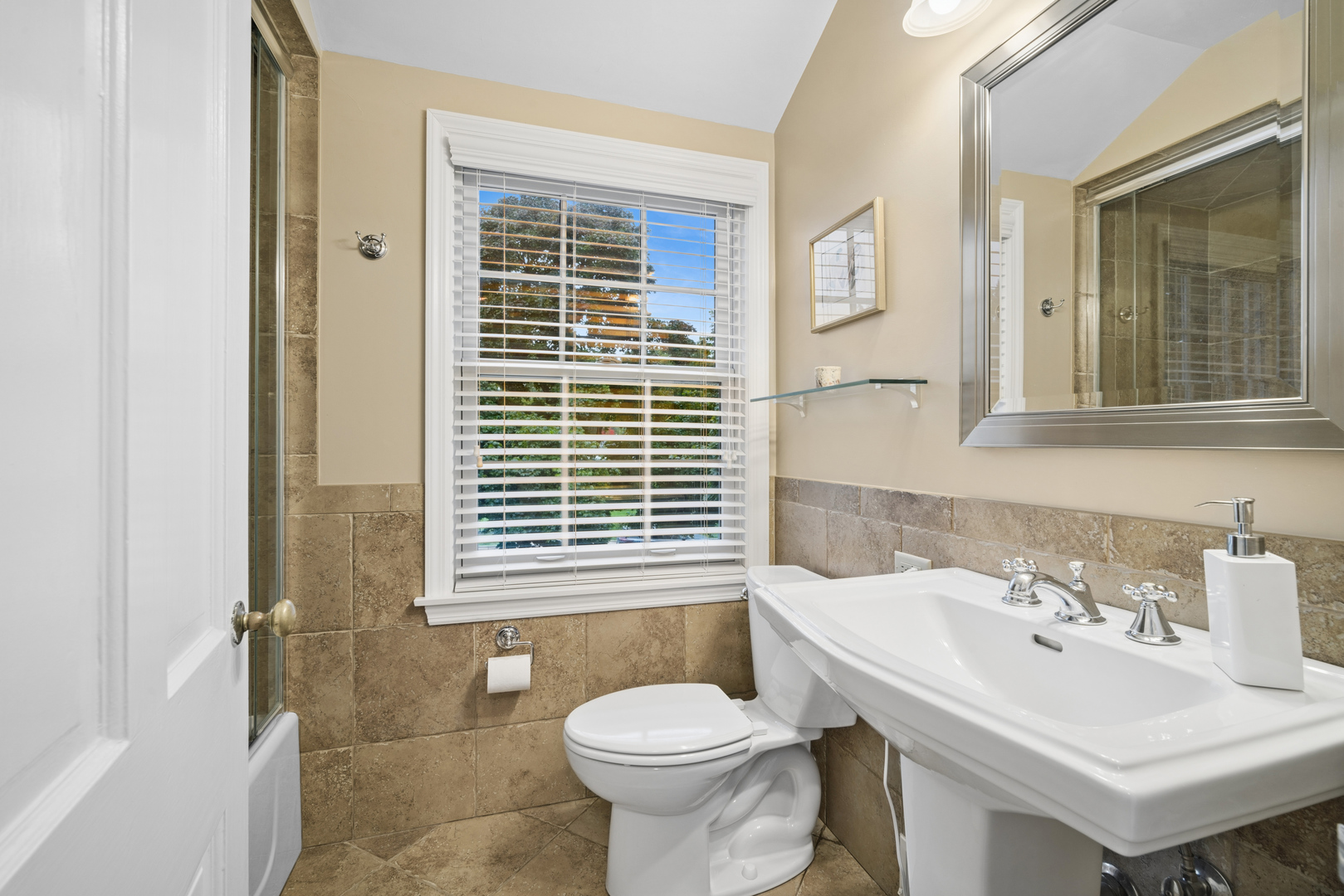 739 Marion Avenue Property Photo 23
