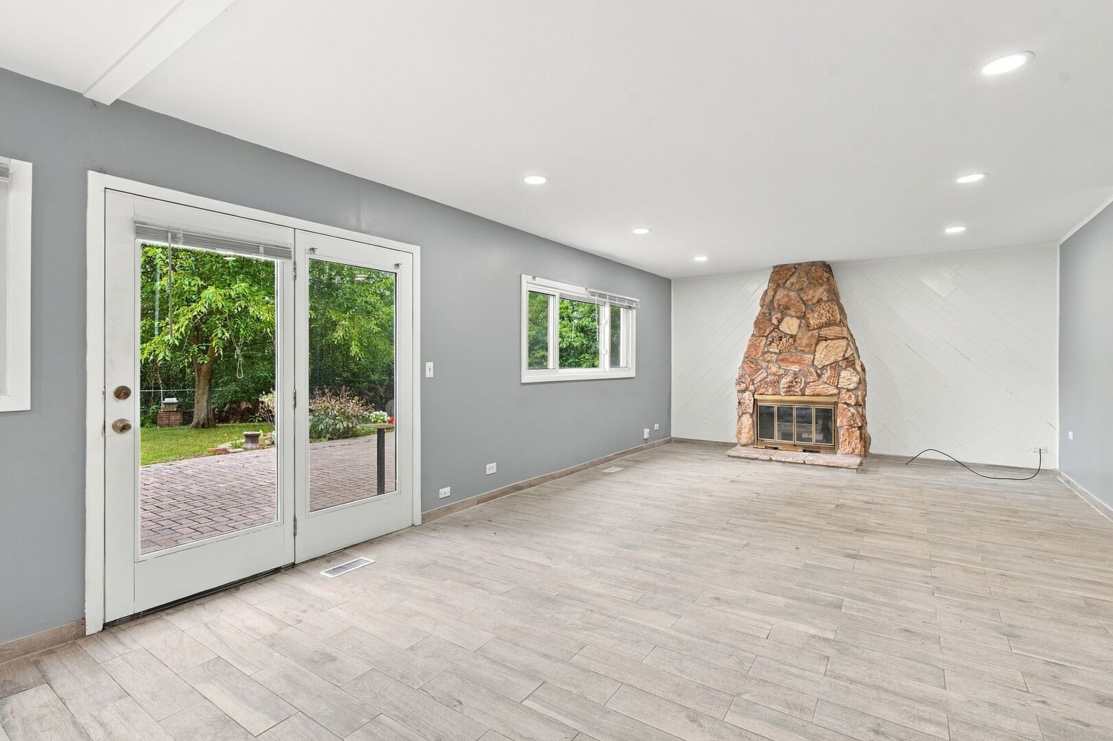 1650 Beverly Court Property Photo 7