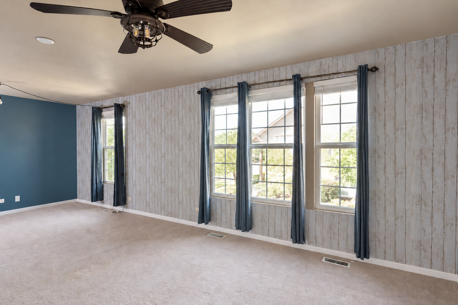 250 Devoe Drive Property Photo 8
