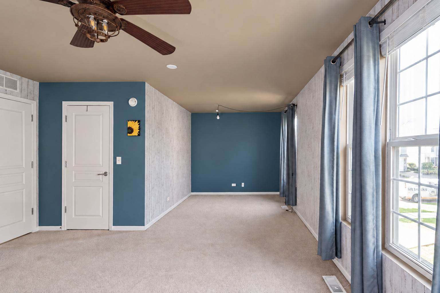 250 Devoe Drive Property Photo 9