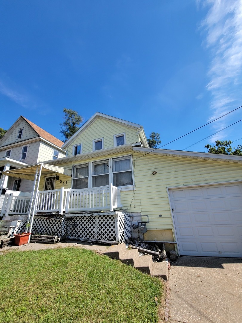 611 Farnam Street Property Photo 2