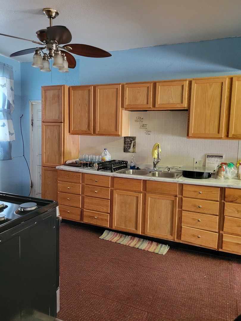 611 Farnam Street Property Photo 5