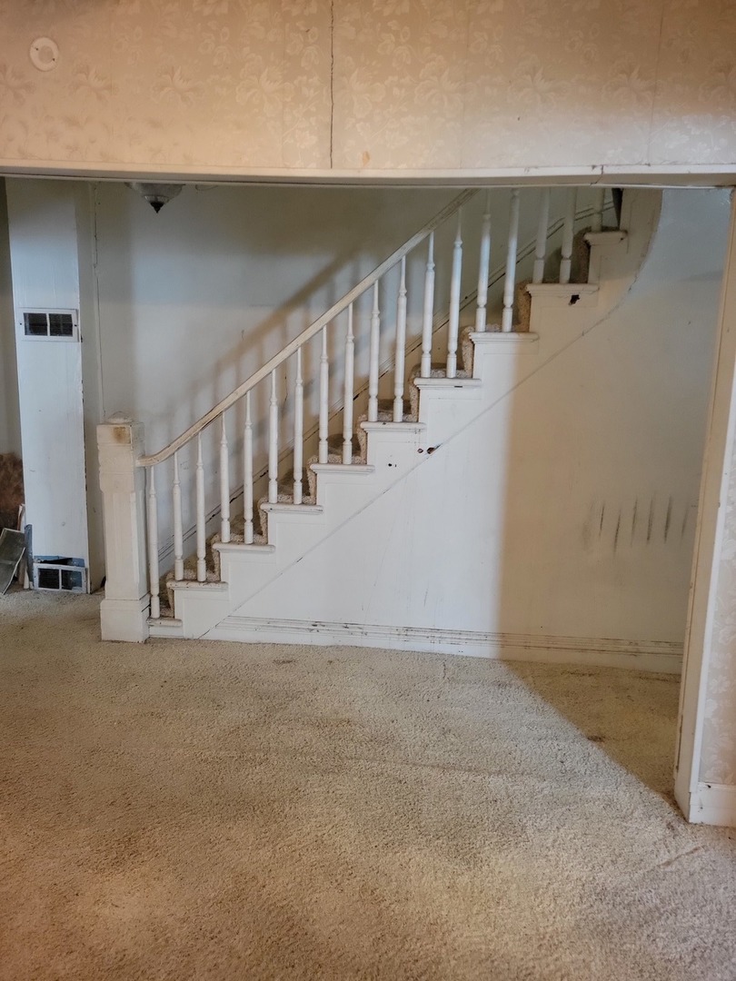 611 Farnam Street Property Photo 14
