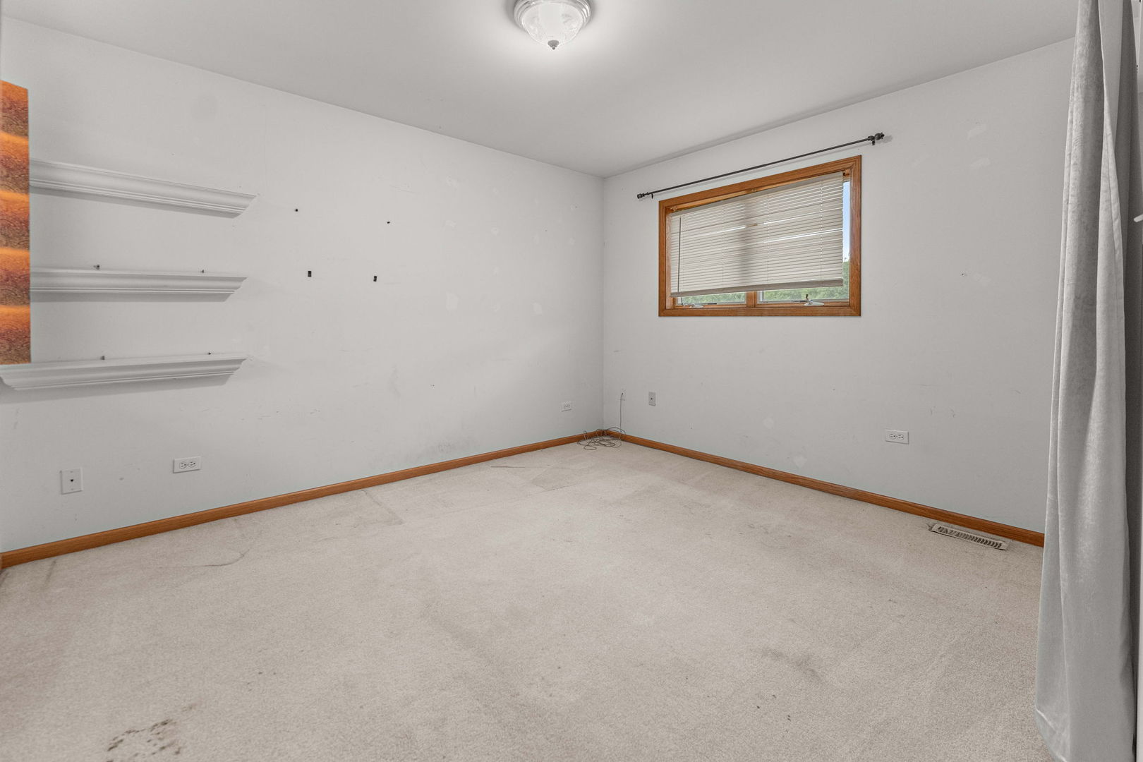 230 Lakeview Court Property Photo 30