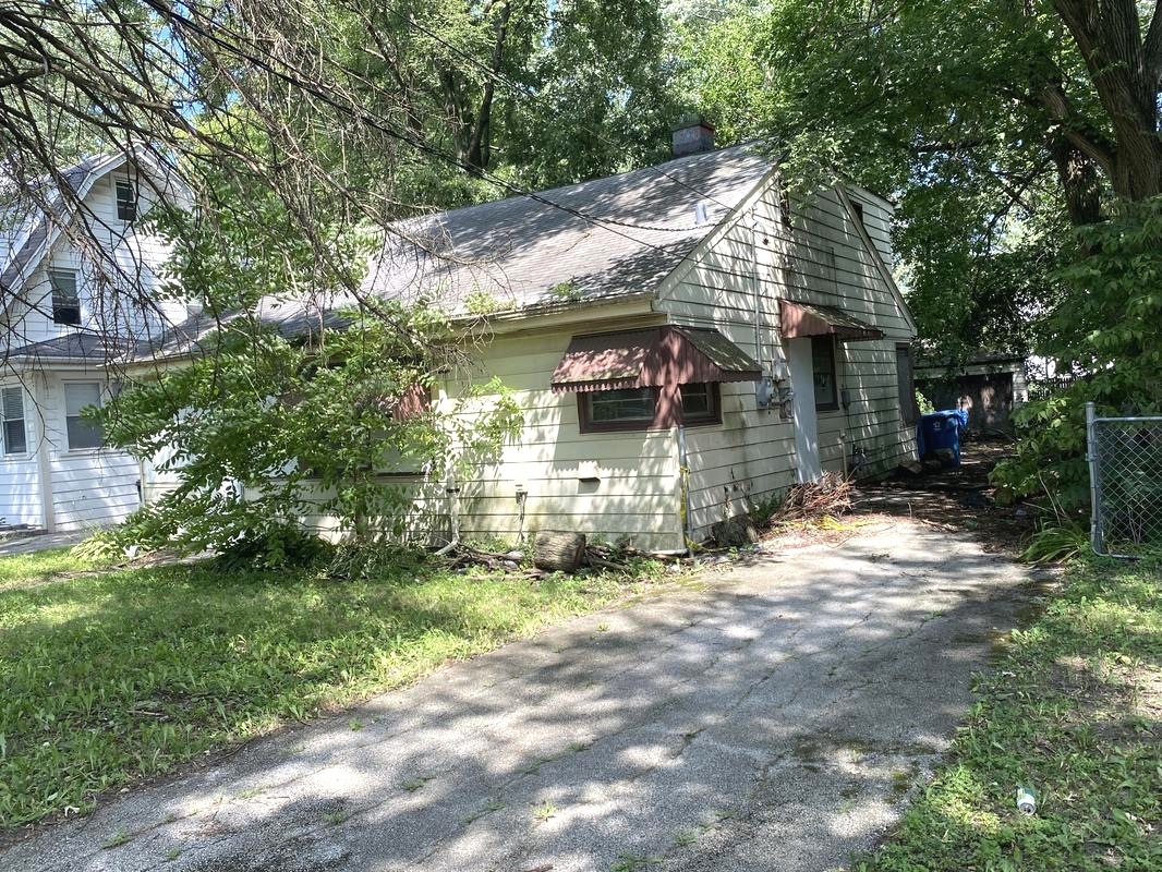 14753 Perry Avenue Property Photo 2