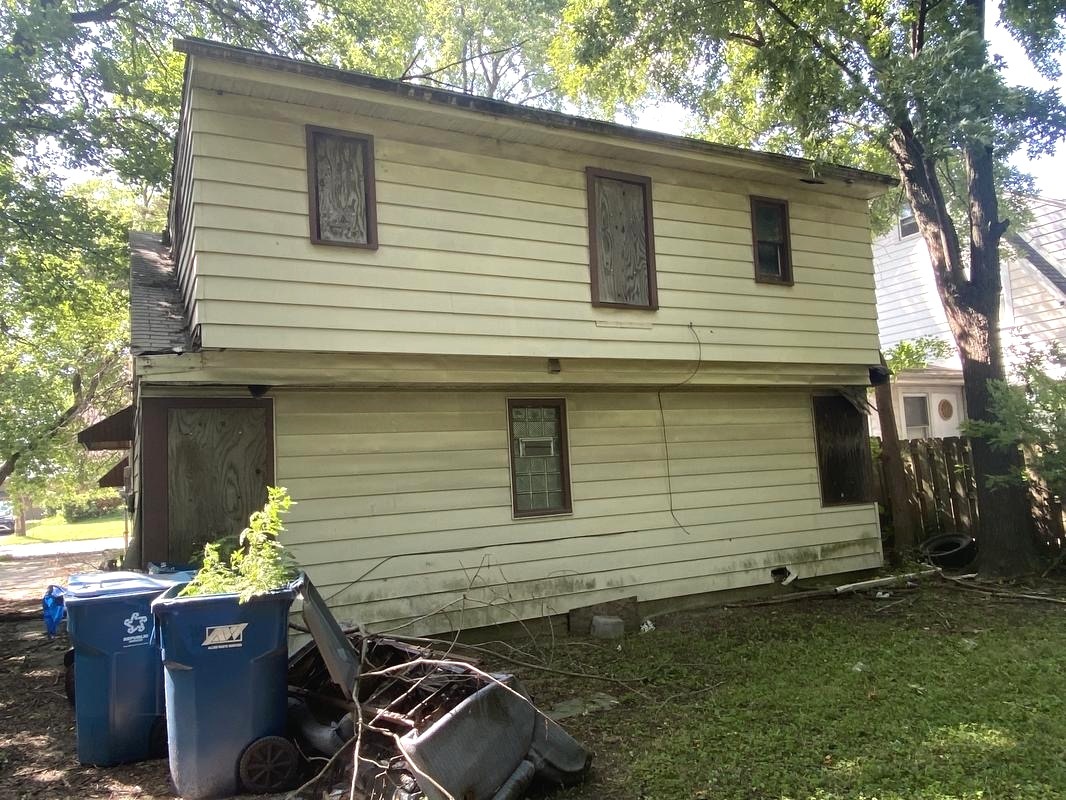 14753 Perry Avenue Property Photo 4