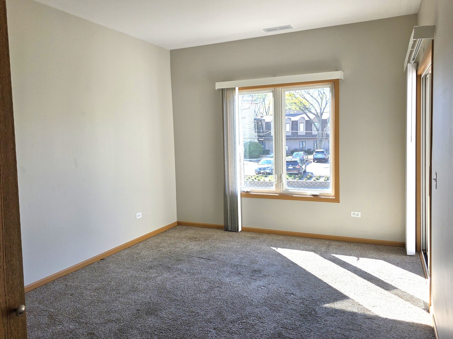 1990 Larkin Avenue 14 Property Photo 13