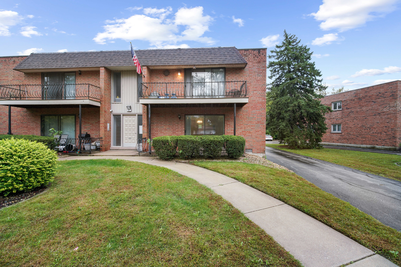 623 N Carroll Parkway 101 Property Photo 1