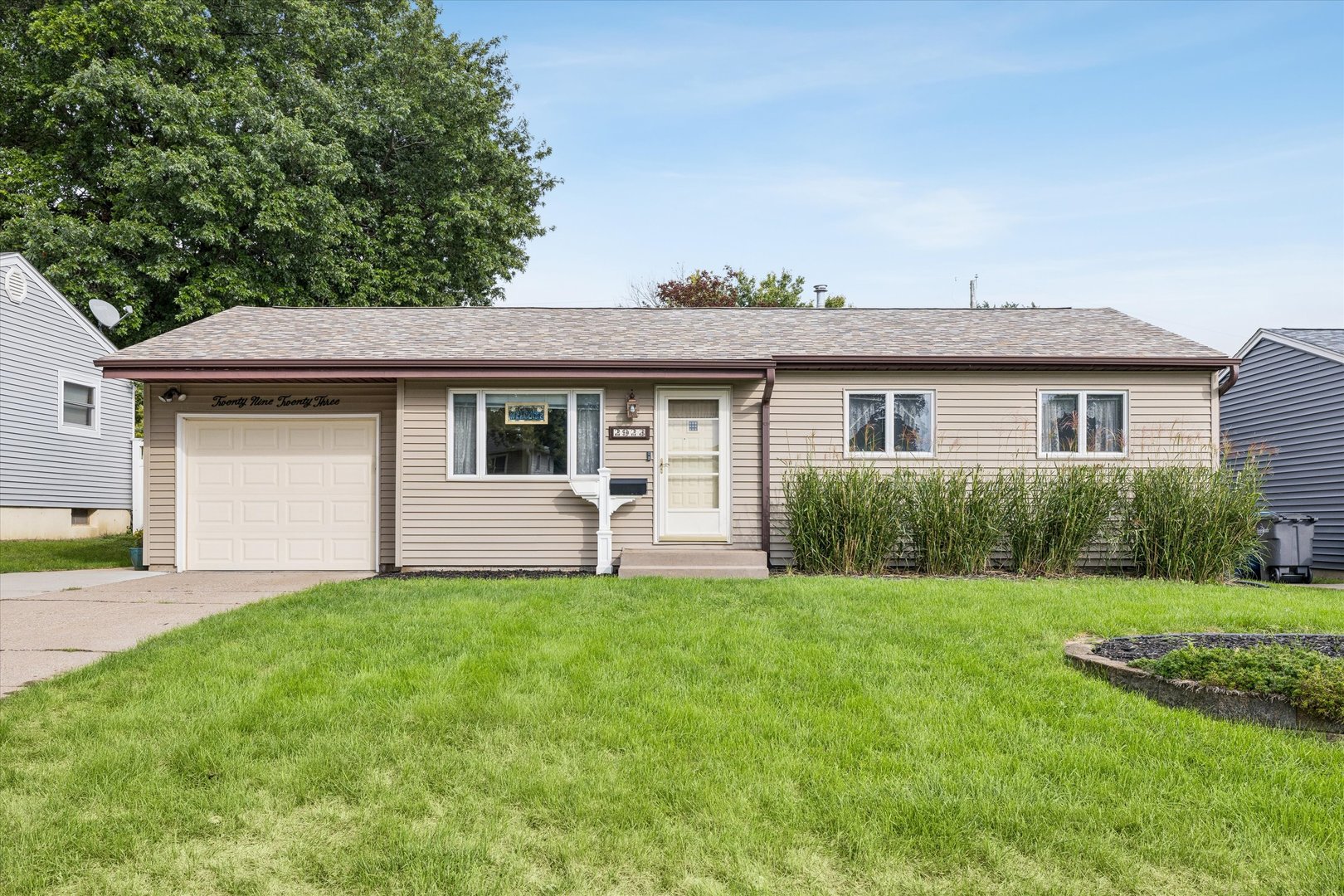 2923 Cypress Drive Property Photo 1